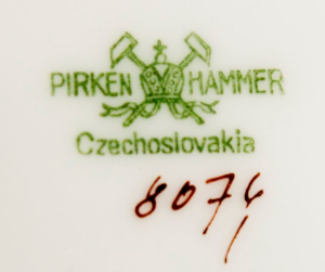Velký jídelní servis pro minimálně 10 osob – celkem 76 ks