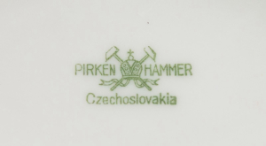 Velký jídelní servis pro minimálně 10 osob – celkem 76 ks