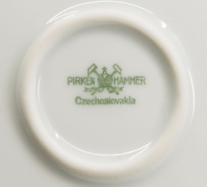 Velký jídelní servis pro minimálně 10 osob – celkem 76 ks