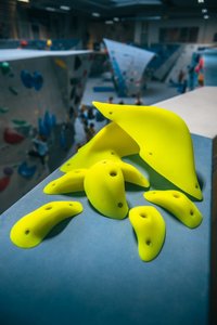 Big Yellow PU hold "Mariupol" - Start Hold