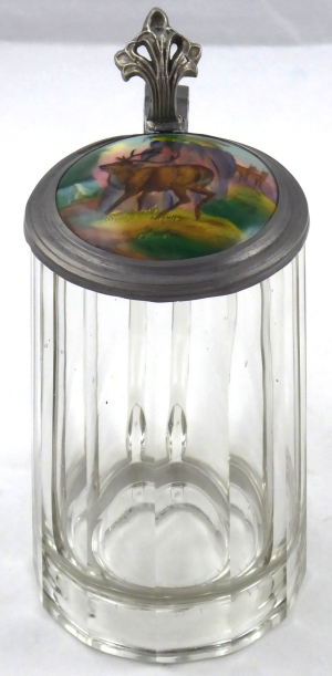 KORBEL S MALOVANÝM PORCELÁNOVÝM VÍČKEM