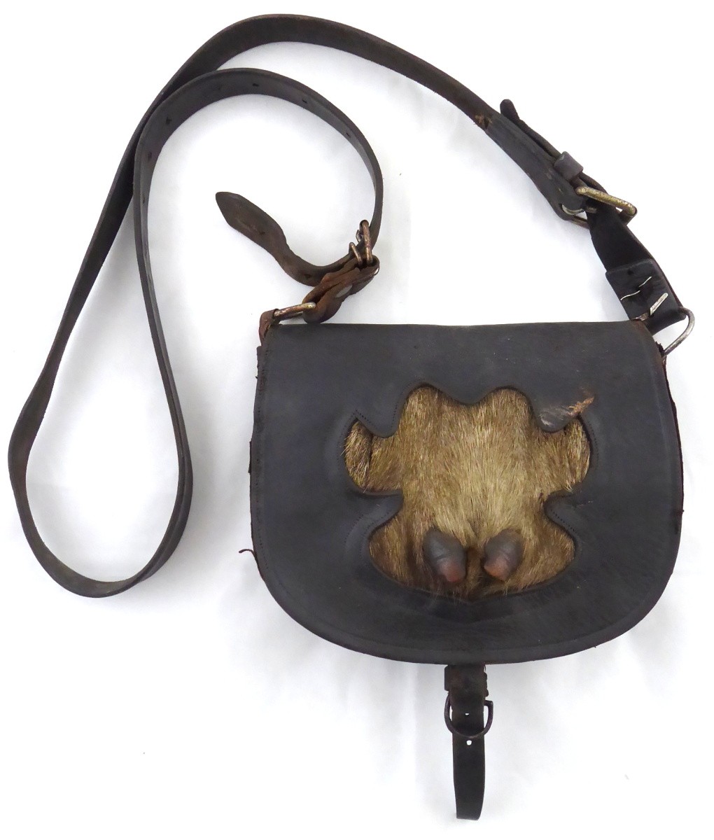 MYSLIVECKÁ KOŽENÁ BRAŠNA NA PATRONY