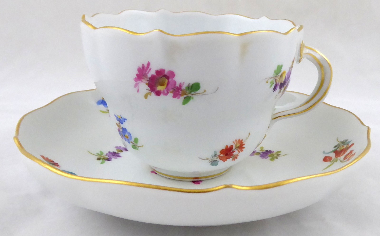 MÍŠEŇSKÝ ŠÁLEK S BAREVNÝMI KVÍTKY