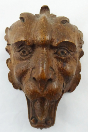 DŘEVĚNÝ MASKARON - LEV