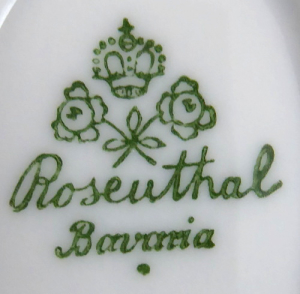 OVÁLNÁ VYŠŠÍ DÓZA S KVĚTY - ROSENTHAL