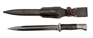 Bajonet vz. 84/98 s pochvou a závěsníkem