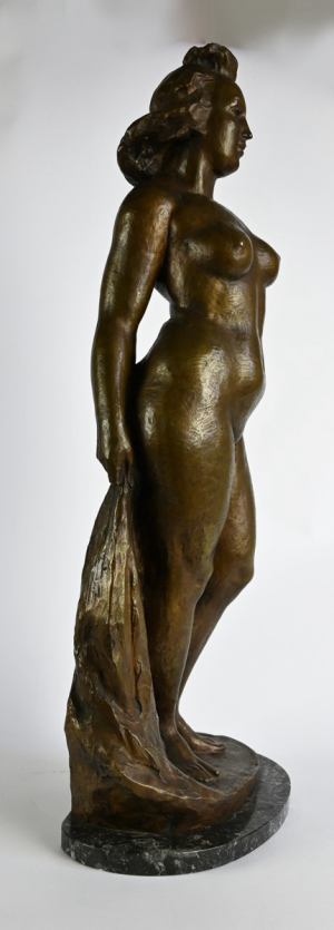 Tříska Jan (1904 – 1976), Stojící dívka