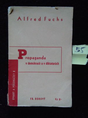 Propaganda v demokracii a diktaturách