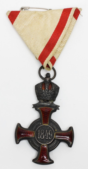 Stříbrný Záslužný kříž s korunkou Viribus Unitis, 1849.